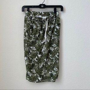 Green Leaf Patterned Tube Skirt